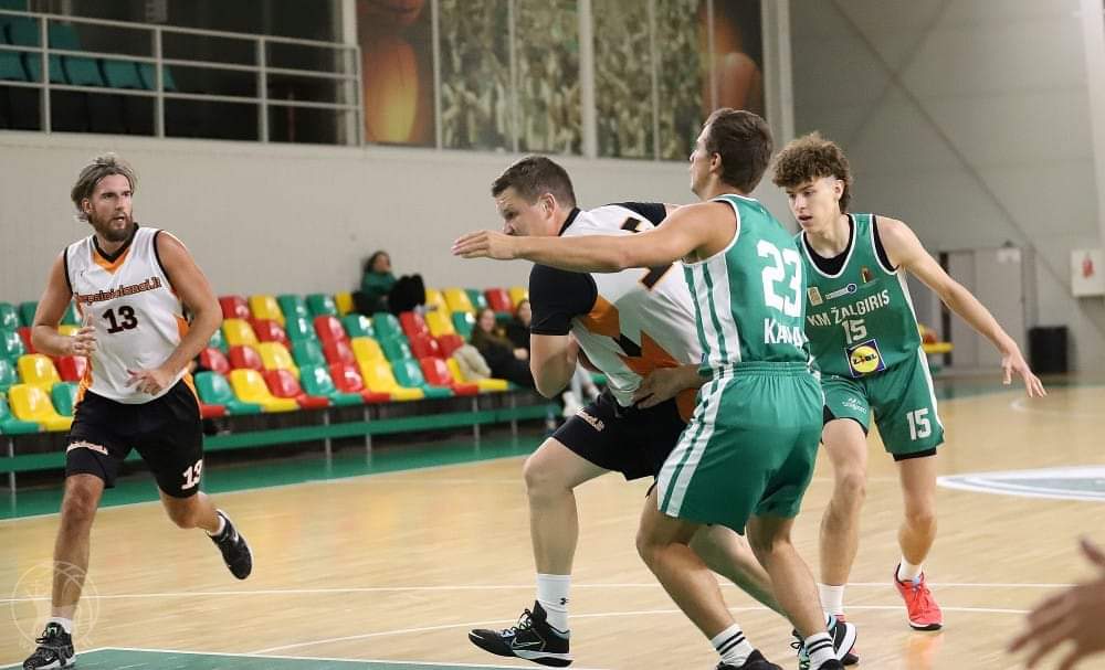 Krepšinio pamokos pasas užtvara
